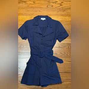 Day + Moon Boutique Navy Zip-Front Belted Romper Sz Medium Like New